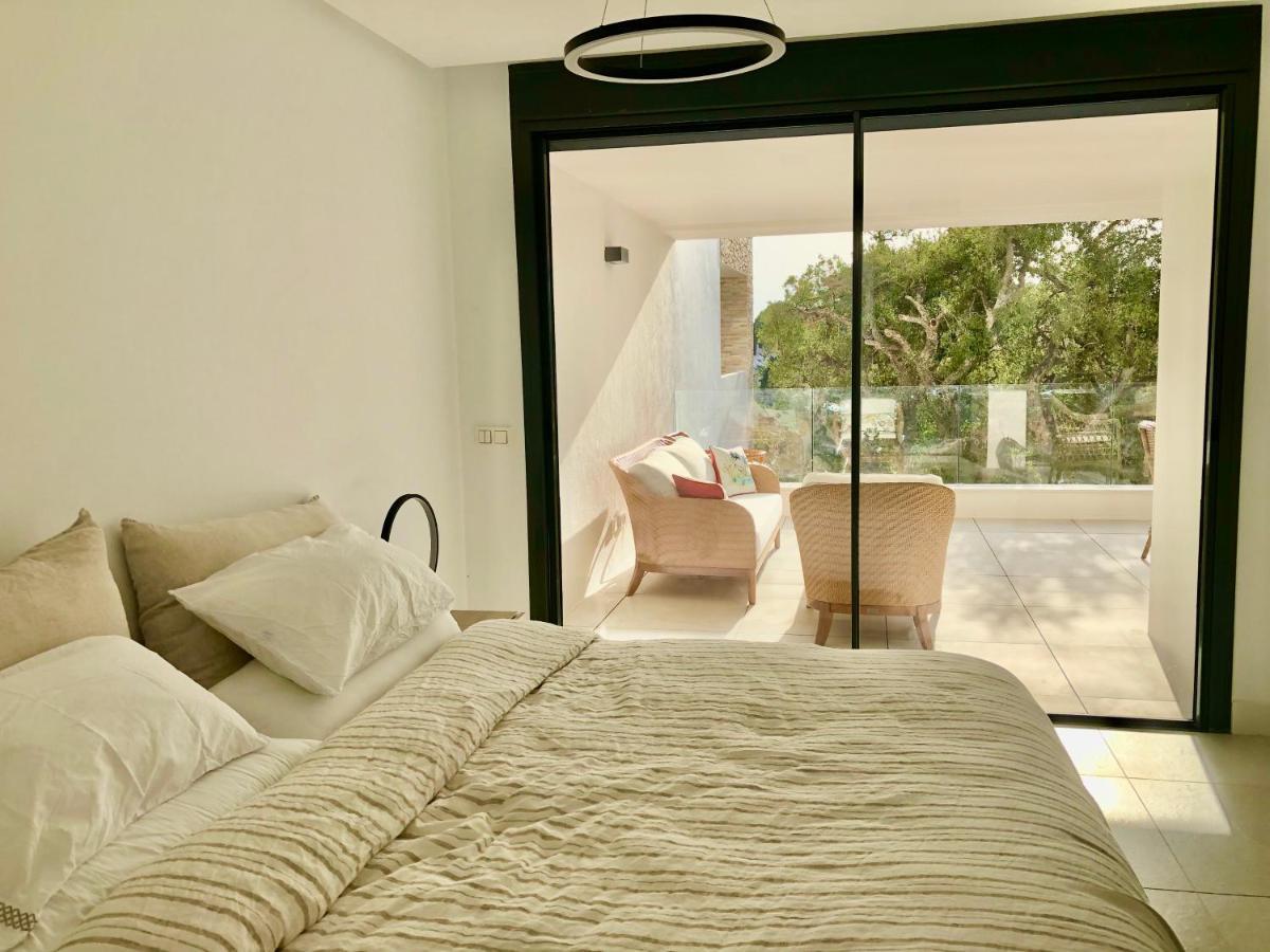 Modern Apartment In Front Of Cabopino Golf Marbella Exteriör bild
